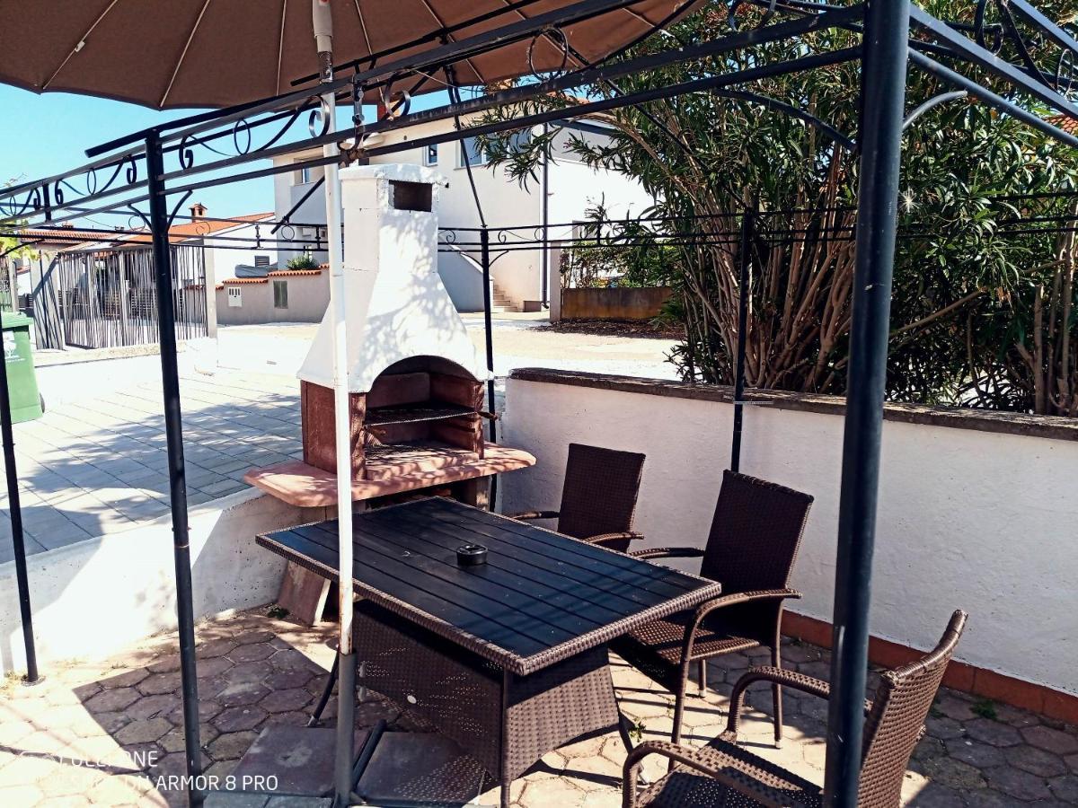 Abelia Sea View Apartment Pula Exterior photo